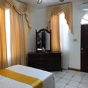 Guest house Goldenview, Ocho Rios