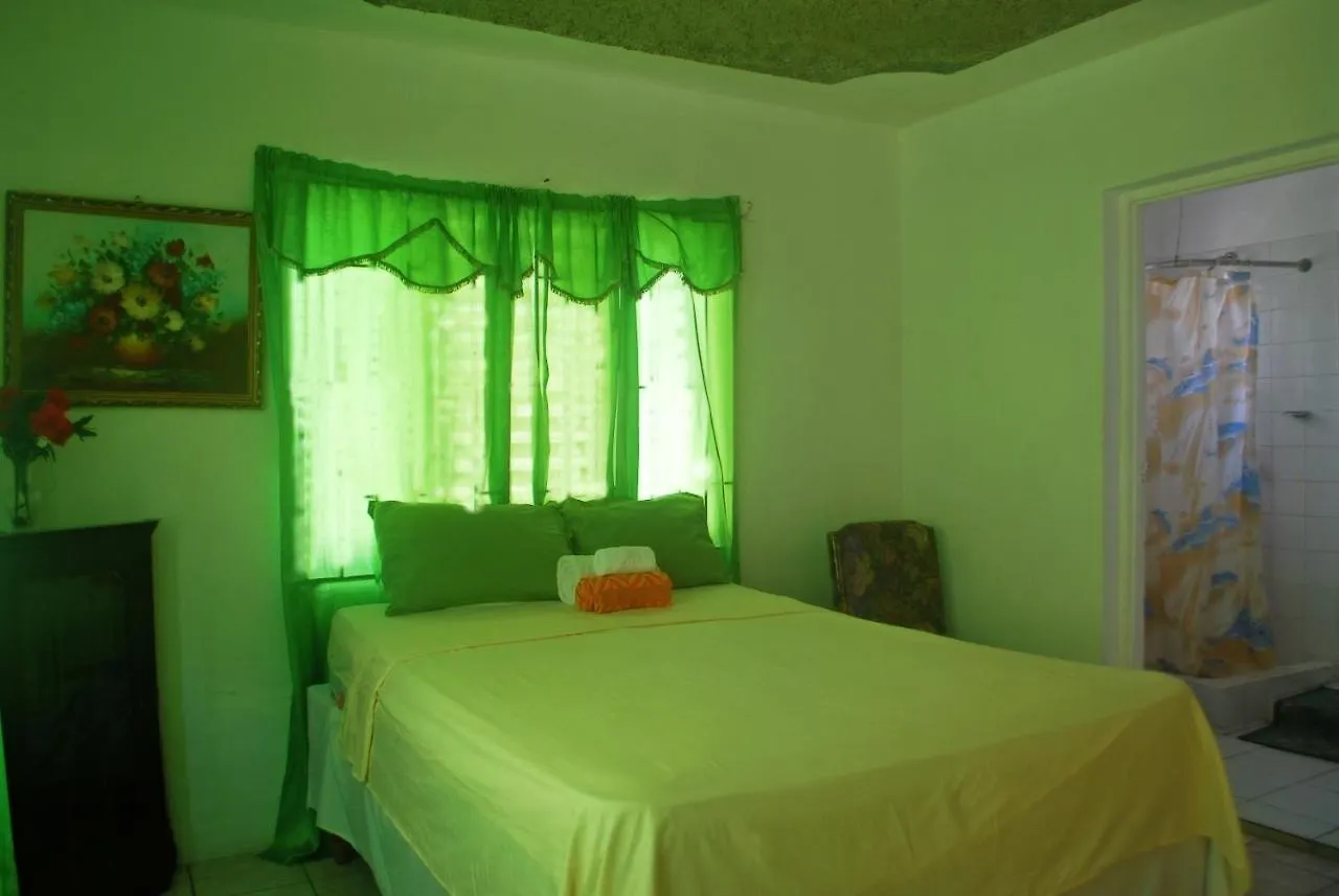 Cozy And Affordable Hotel Ocho Rios